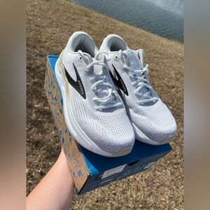 NWT Brooks Mens Ghost Max 2 Road Running Shoes Size 11.5 in White